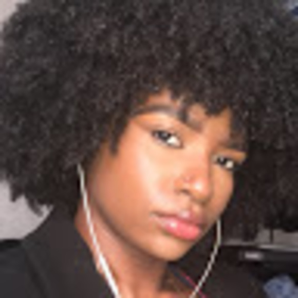 Meet your Posher, Jade - Picture 1 of 1